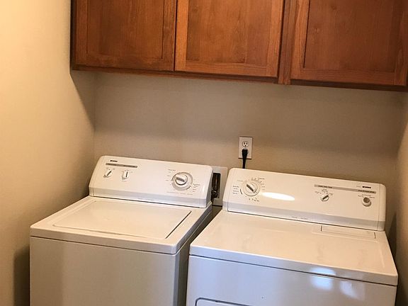 3rd image of 12028A 33rd Ave NE