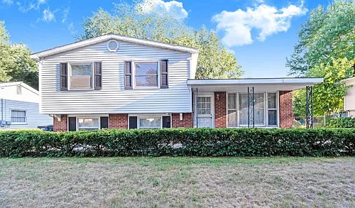 1309 Warwick St Photo 1