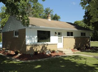 8481 S 35th St, Franklin, WI 53132