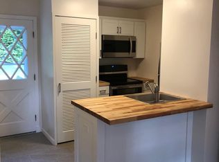 3 Sturdevant Dr, Danbury, CT 06811