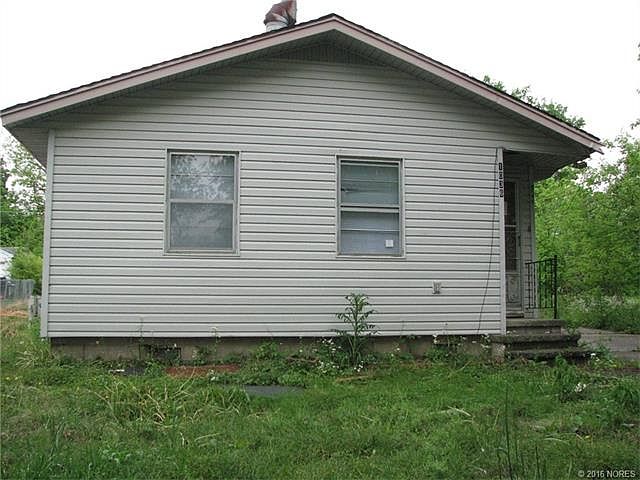 1635053