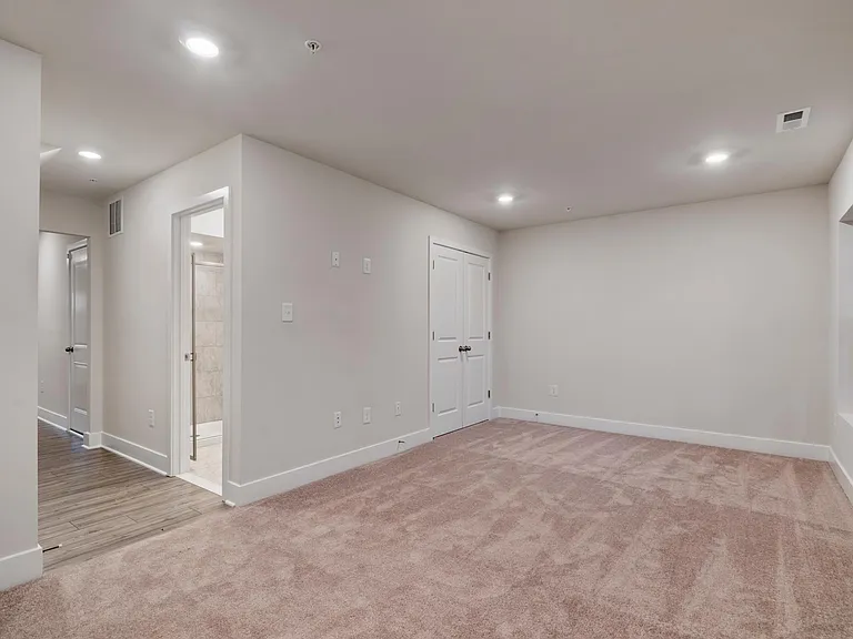 258 Waterstone Rd — Photo 26