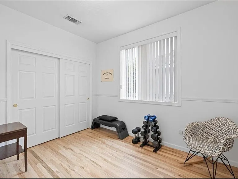 747 Eastridge Dr — Photo 13