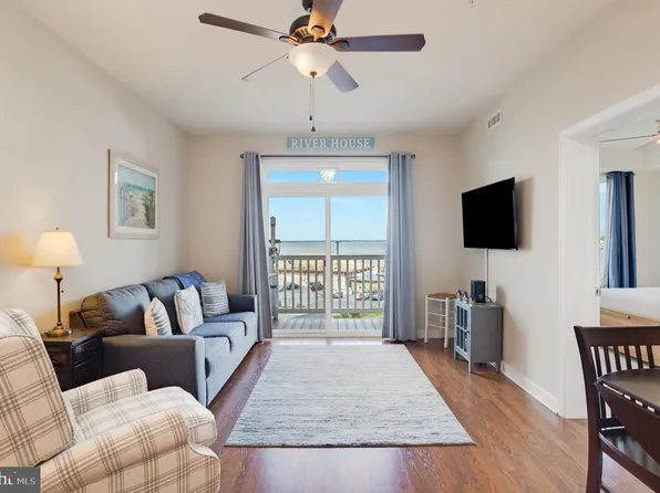 103 Irving Ave N #305, Colonial Beach, VA 22443