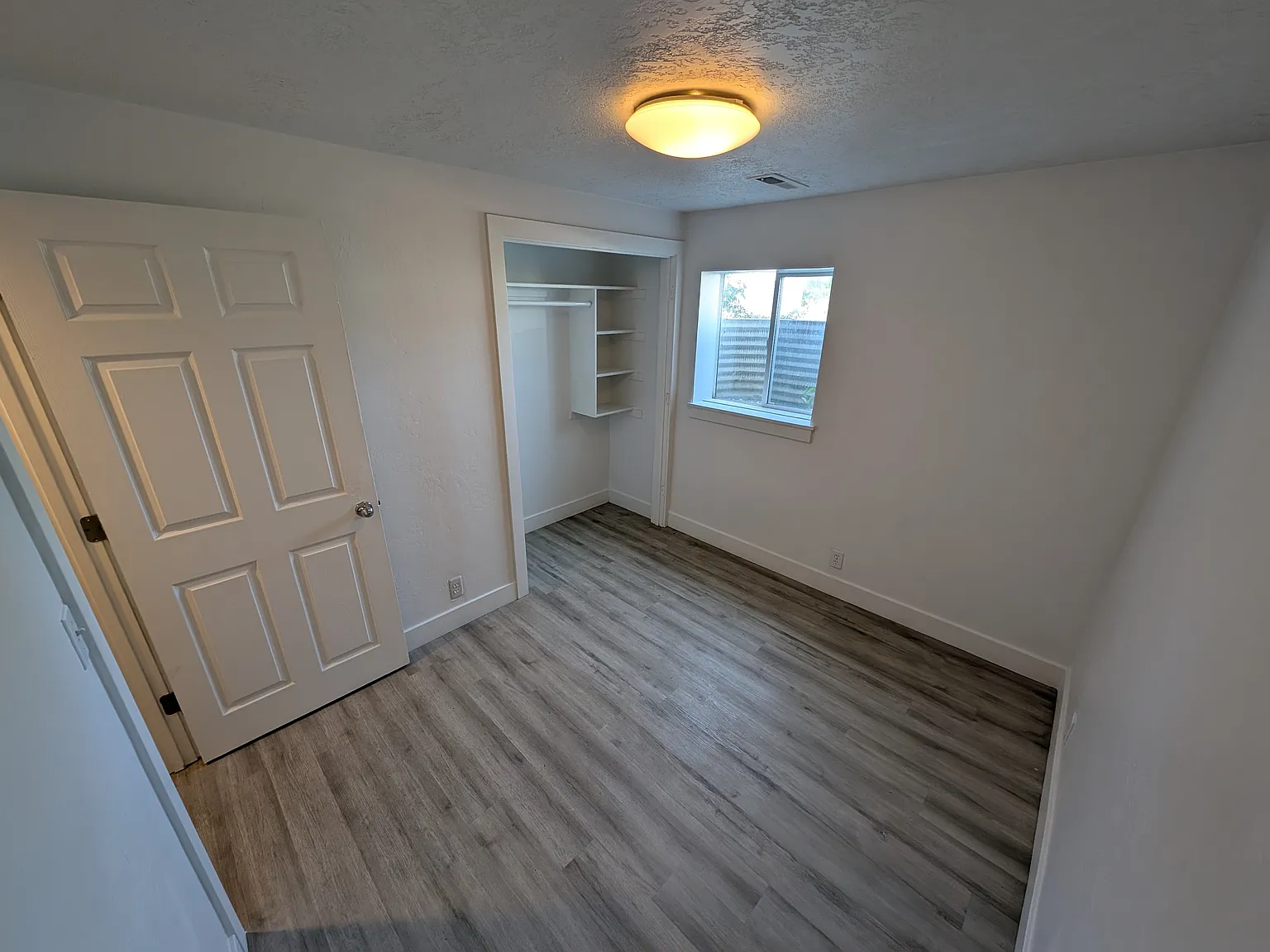 1 bed, 2100 sqft, $675 — Photo 3