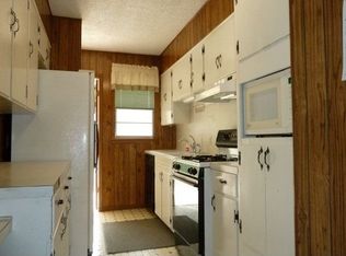 1307 Hummingbird Ln, Seguin, TX 78155