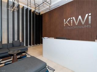 212 King William St #1204, Hamilton, ON L8R 1B1