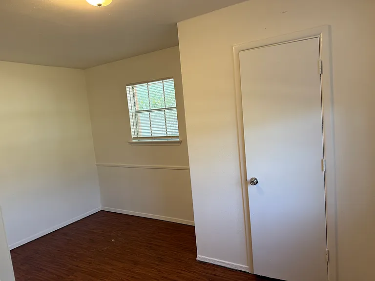 305 Lampe St #A-1 — Photo 4