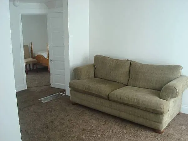16 Devereaux Ave — Photo 2