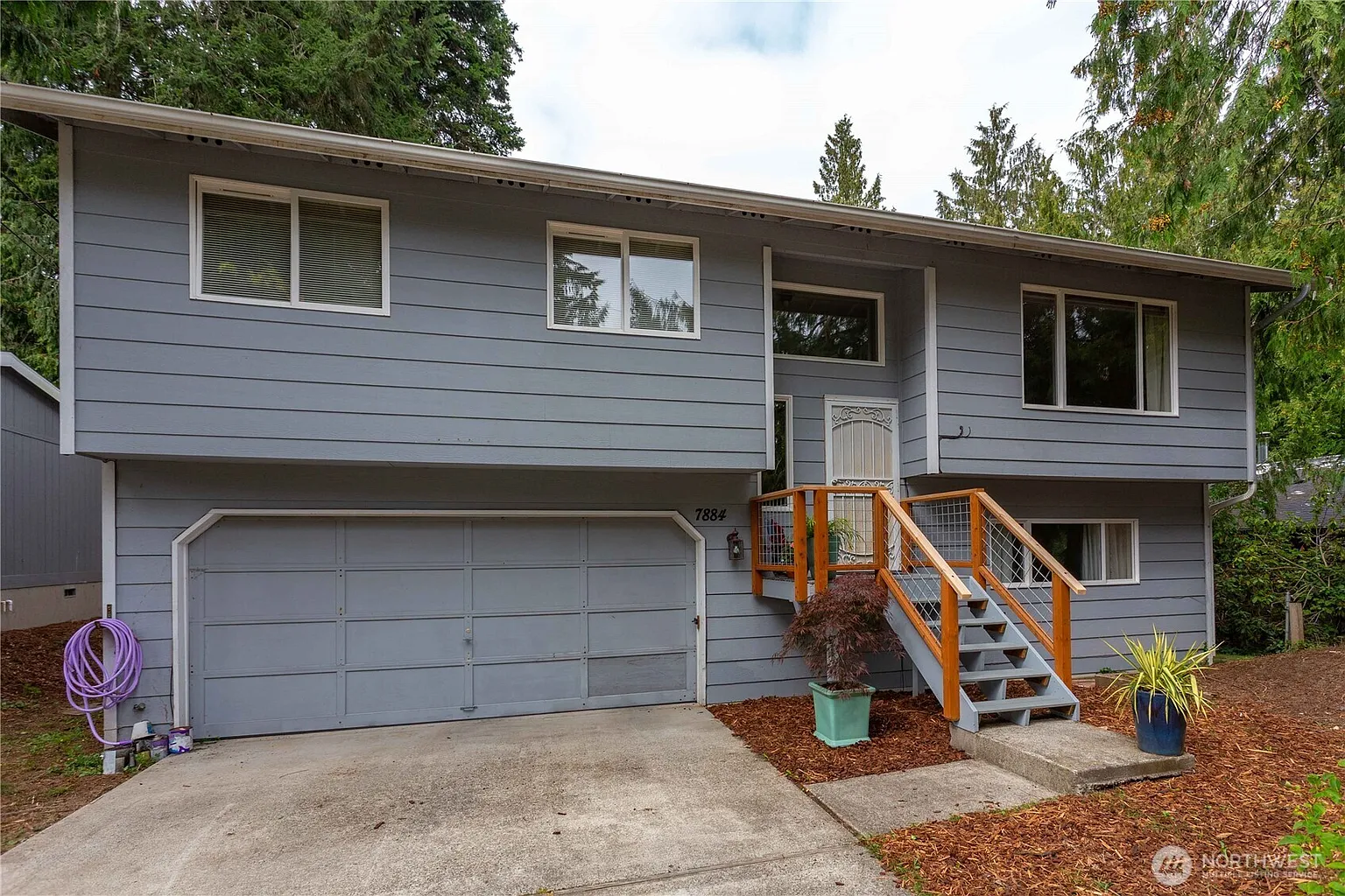 7884 Guemes Avenue photo 1