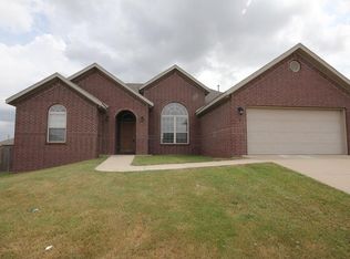 601 SW Granite St, Bentonville, AR 72712