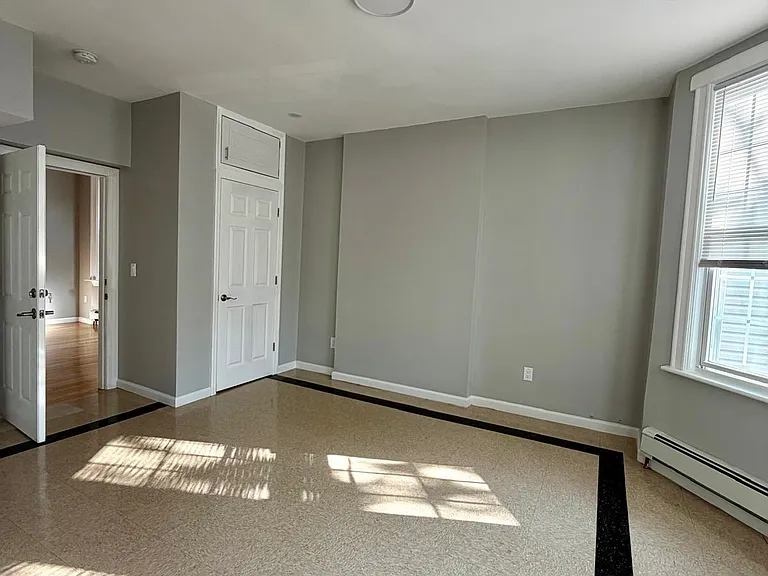 156 Clerk St #2 — Photo 4