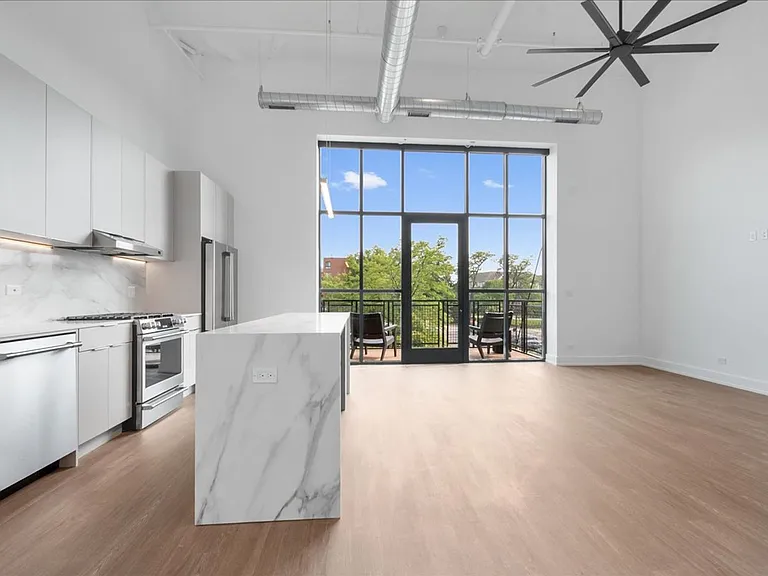 728 Lofts — Photo 6