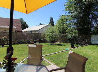 1032 Court St, Mount Shasta, CA 96067