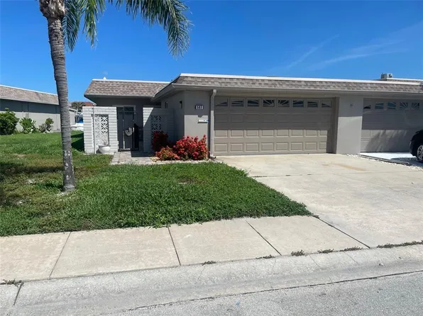 587 Boca Ciega Point Blvd N, Saint Petersburg, FL 33708