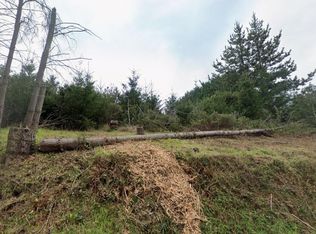 184 Ridge Rd, Whitethorn, CA 95589