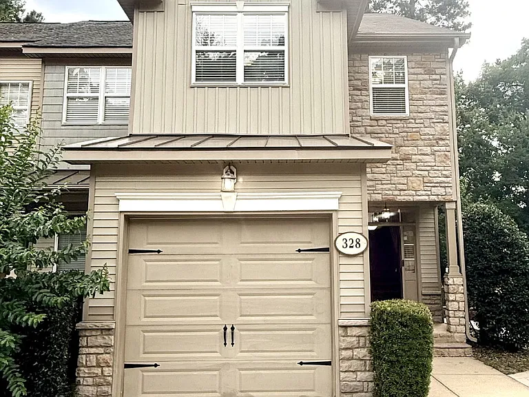 328 Bahama Loop — Photo 1