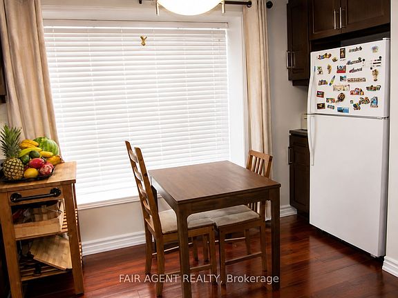 5th image of 28 Elderberry Ave