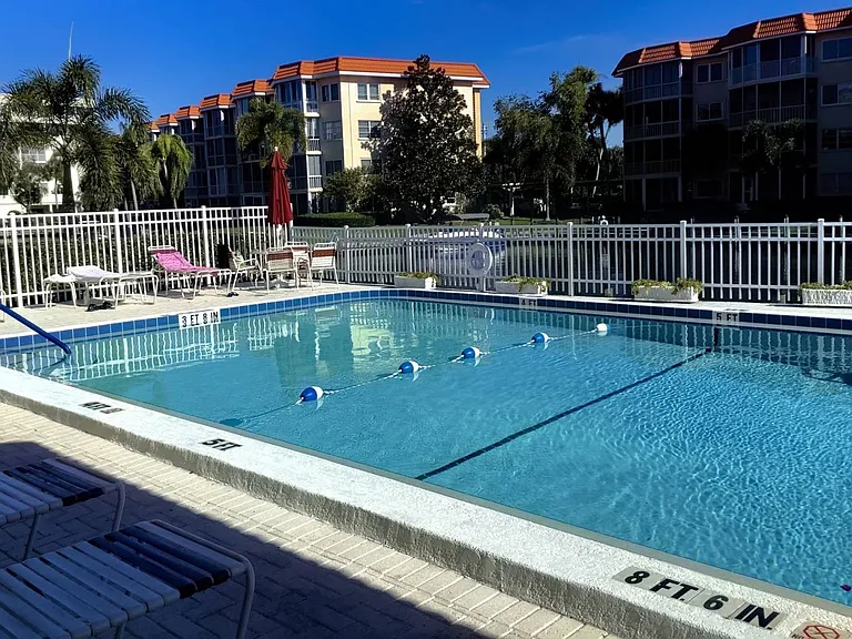 1215 S Portofino Dr #D301 — Photo 4