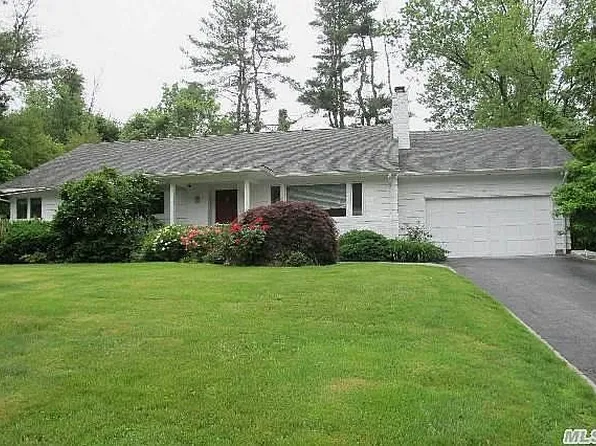 38 Redbrook Rd, Great Neck, NY 11024