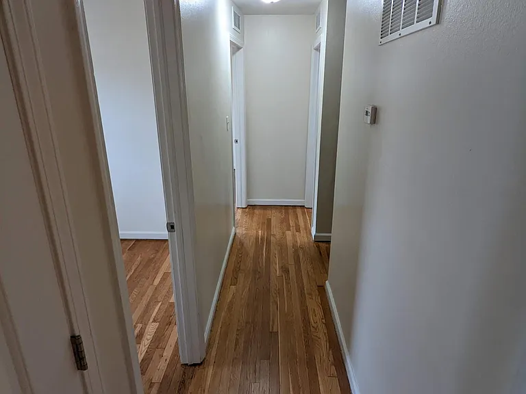 1335 Hunter Ave — Photo 6
