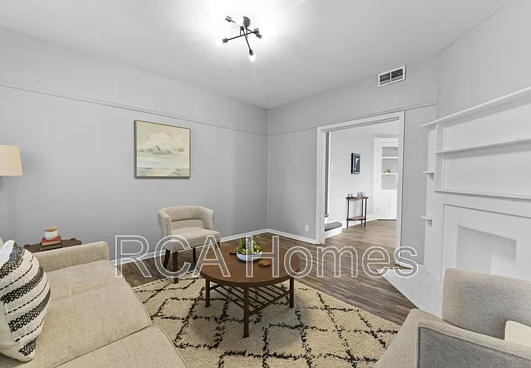 1448 Woodlawn Ave — Photo 4