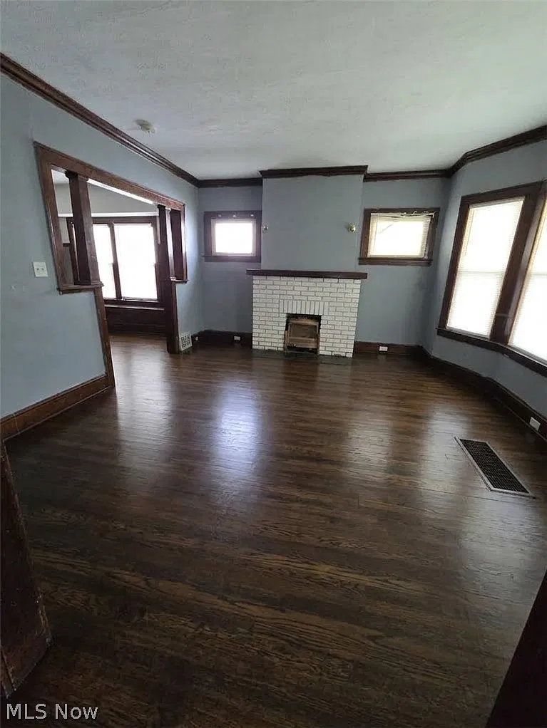 2 bed, 1.0 bath, $950 — Photo 4