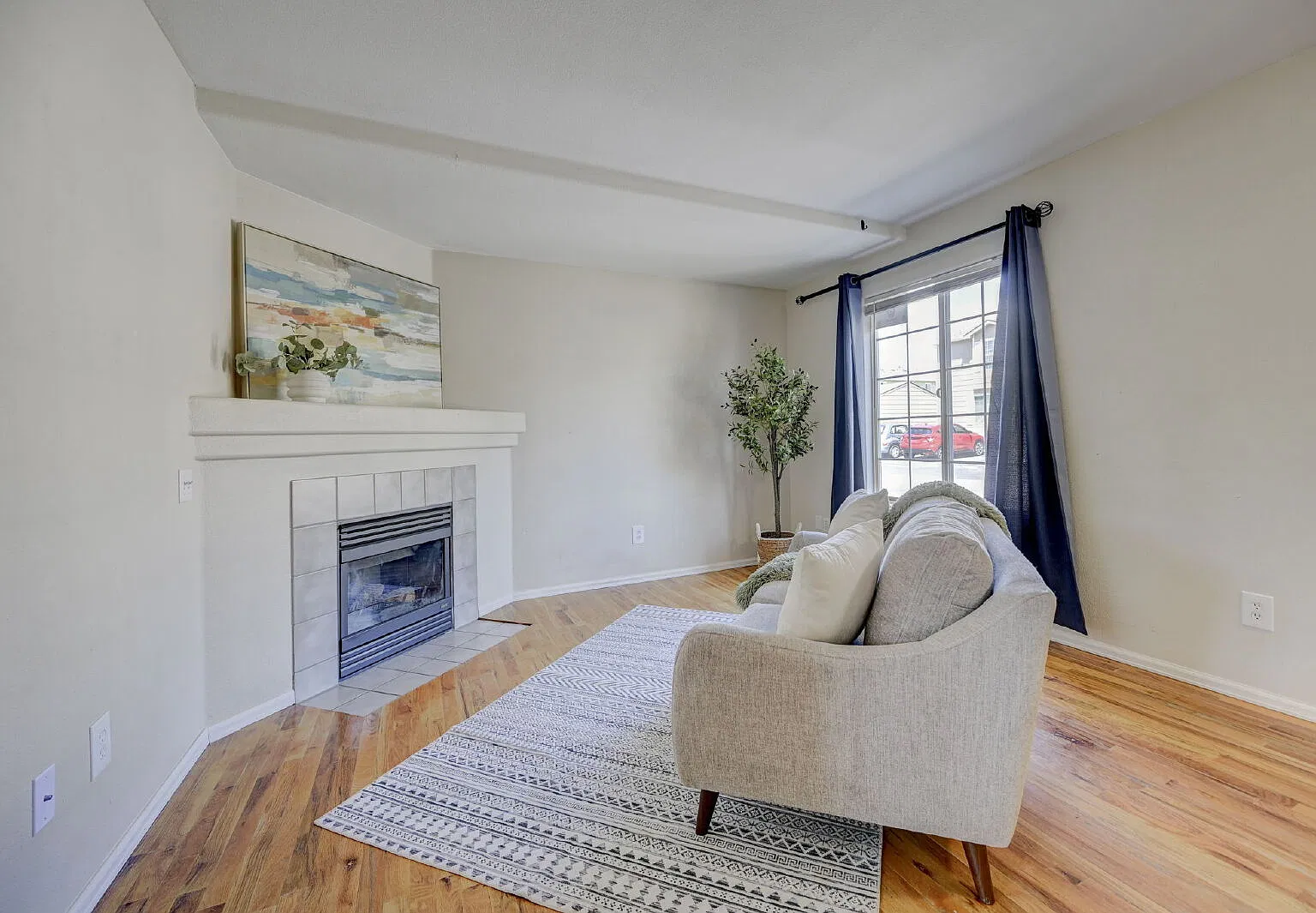 2 bed, 2.0 bath, 988 sqft, $1,650 — Photo 3