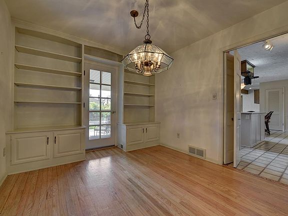 4th image of 3972 Idlewild Dr