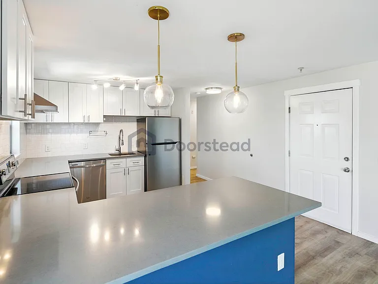 601 Summit Ave E #401 — Photo 12