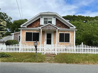 72 Yates Ave, Warwick, RI 02889