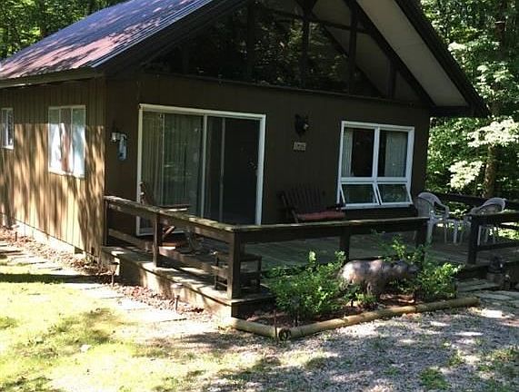 2nd image of 22 Meadowlark Ln