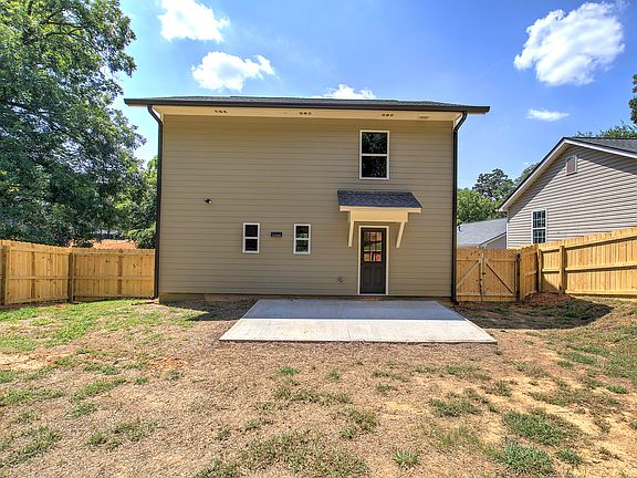 3rd image of 20 Beaureguard St