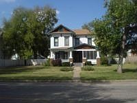 1st image of 526 W Iron Ave