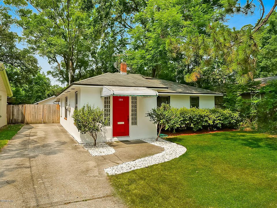 1314 Rensselaer Ave-1
