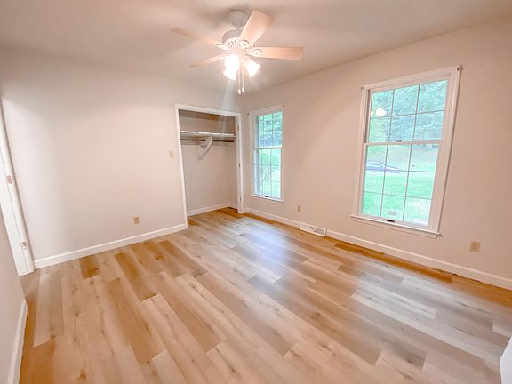 3rd image of 1506 S Rowan Ave