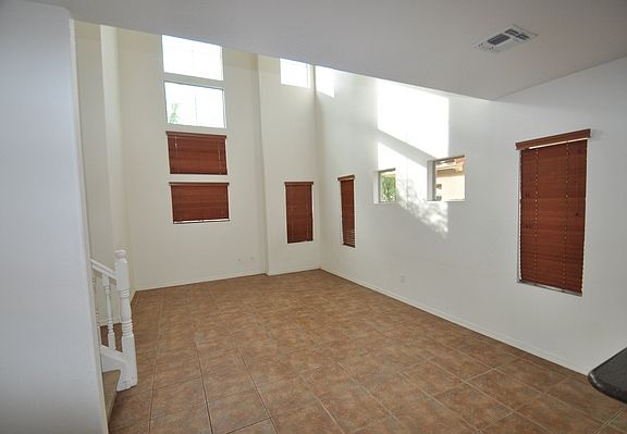1720Living Rm_04192022