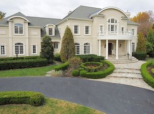 924 Towlston Rd, Mc Lean, VA 22102