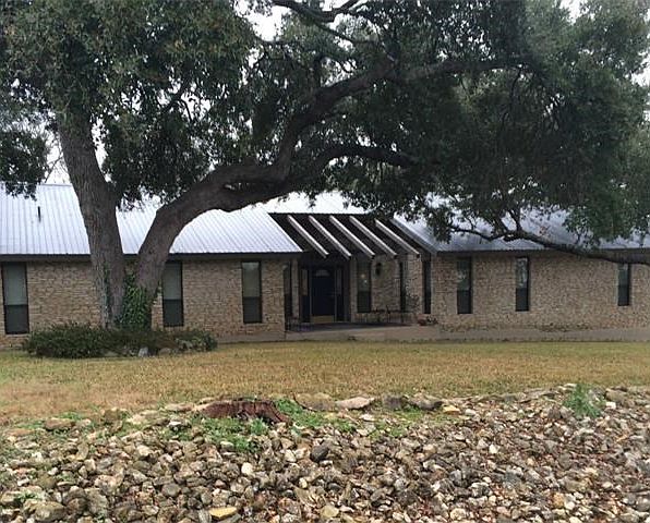 1st image of 12404 Lakewood Dr