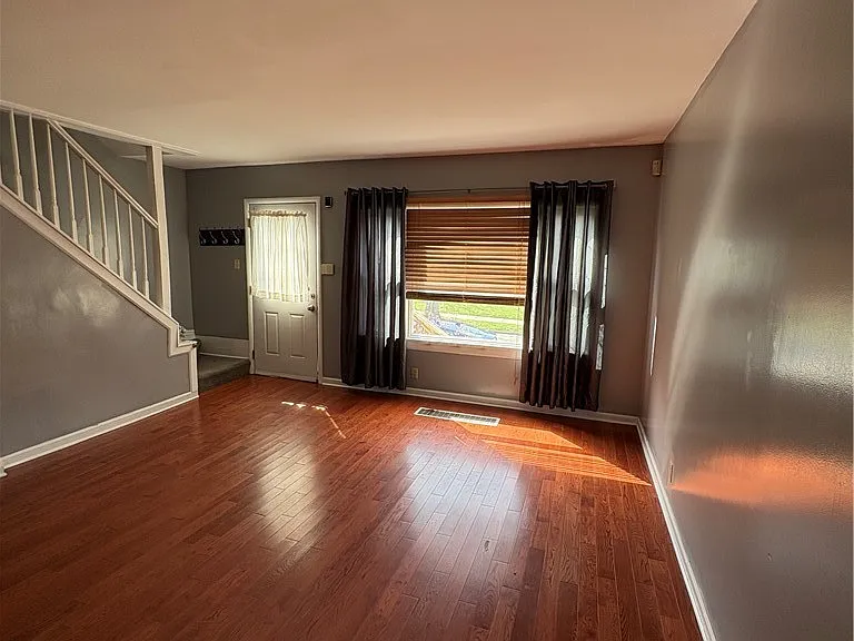 57 Abbottsford Pl — Photo 18
