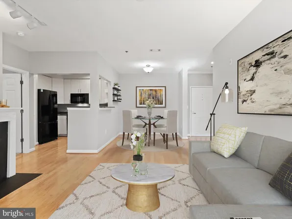 1851 Stratford Park Pl APT 207, Reston, VA 20190