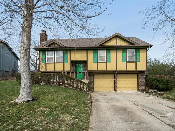 7320 Harry S Truman Dr, Grandview, MO 64030