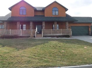 26531 Lakeview Pl, Hartford, SD 57033