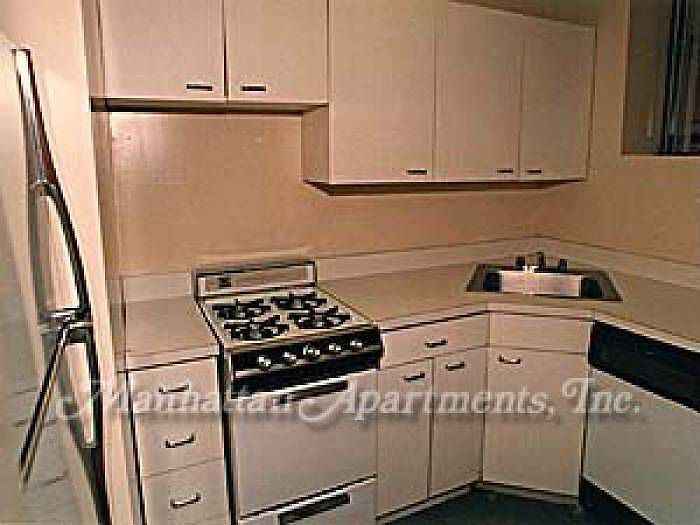 2nd image of 701 Amsterdam Ave