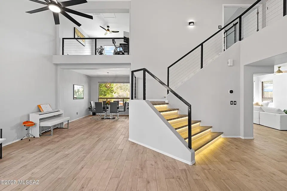 4 bed, 2451 sqft, $4,600 — Photo 2