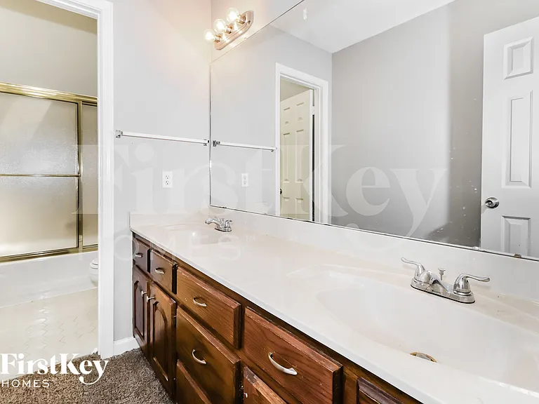 3707 Oak Forest Dr — Photo 14