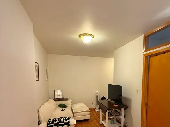 85 Kenmare Street image 1 of 8