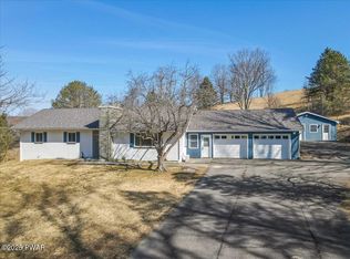 21 Kellows Rd, Honesdale, PA 18431