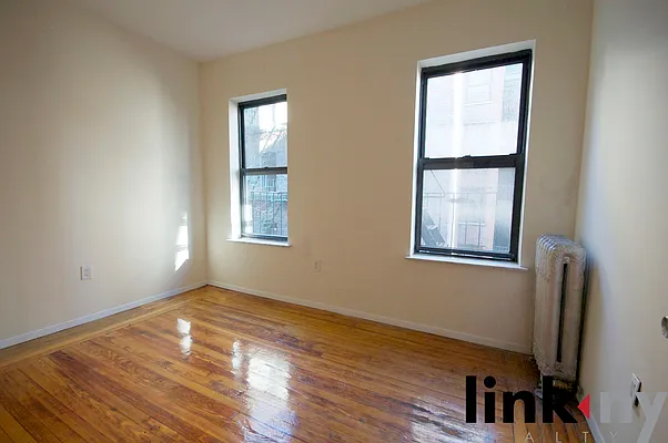 Rented by Link NY Realty | media 23