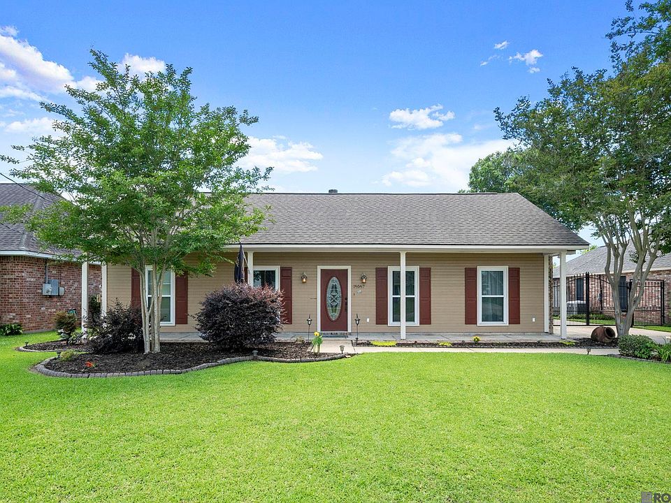1st image of 18567 White Oak Dr